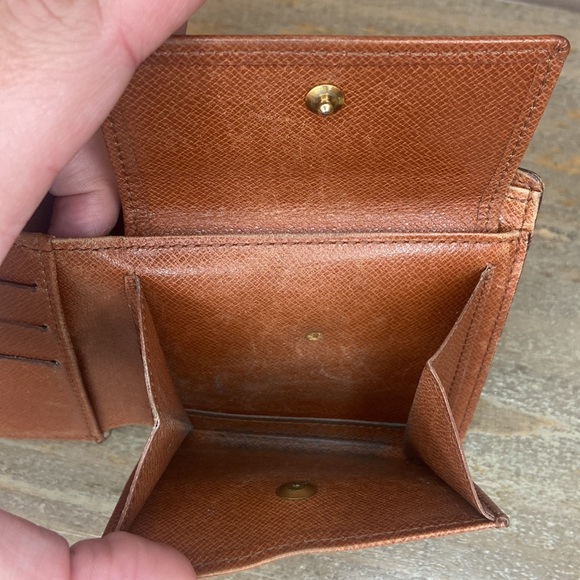 Louis Vuitton Bifold wallet - Picture 8 of 15